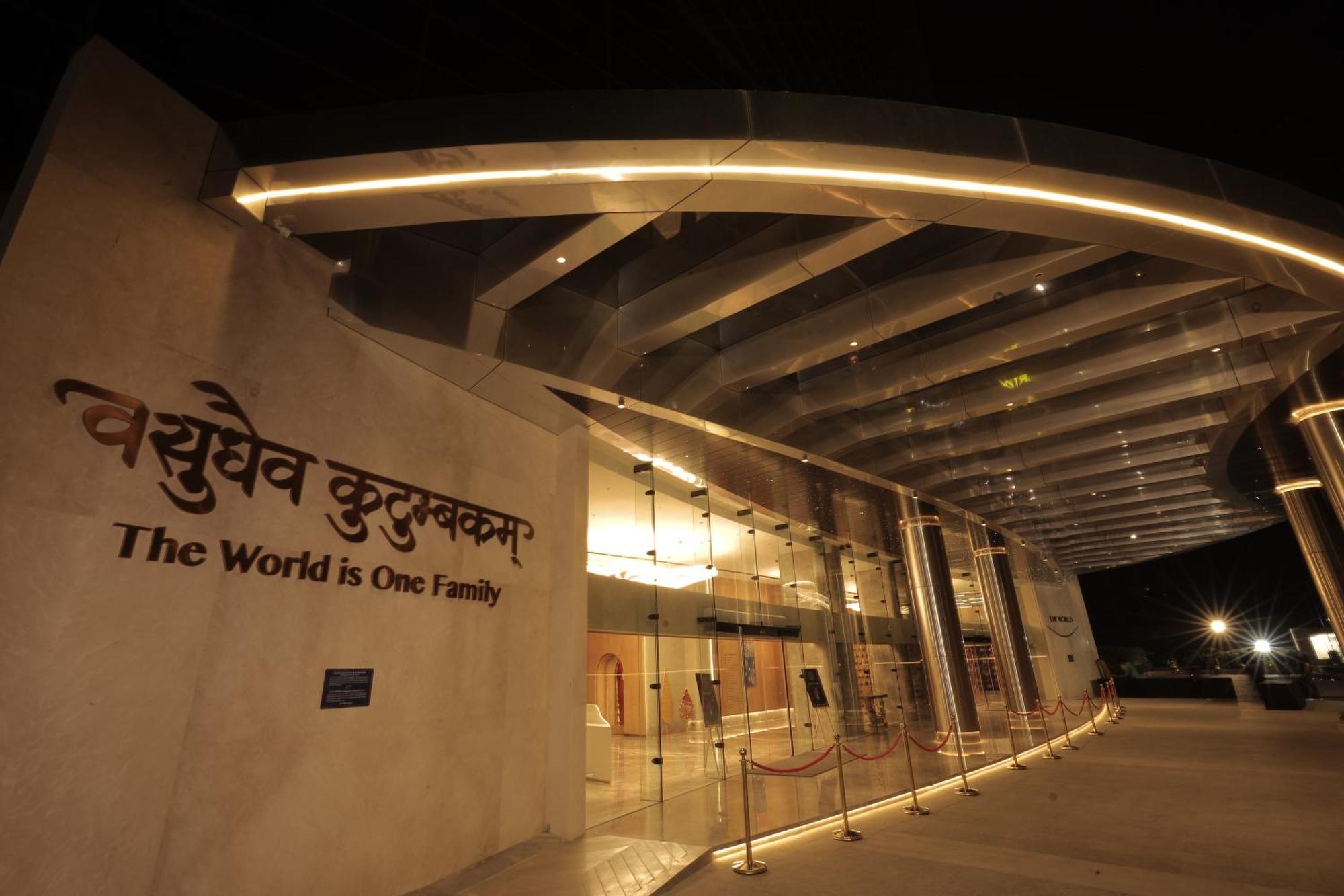 The World Surat Hotel Exterior photo