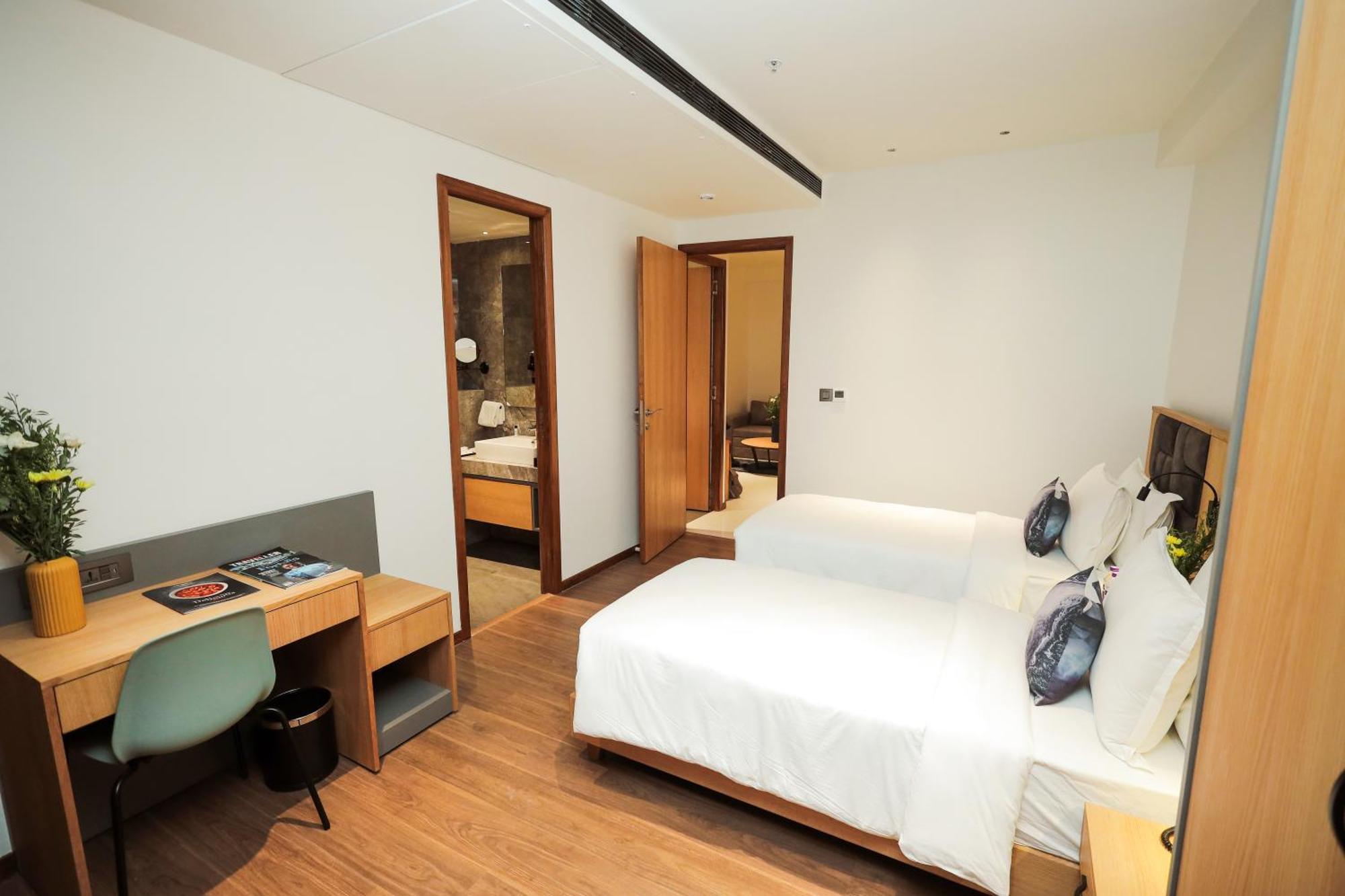 The World Surat Hotel Exterior photo